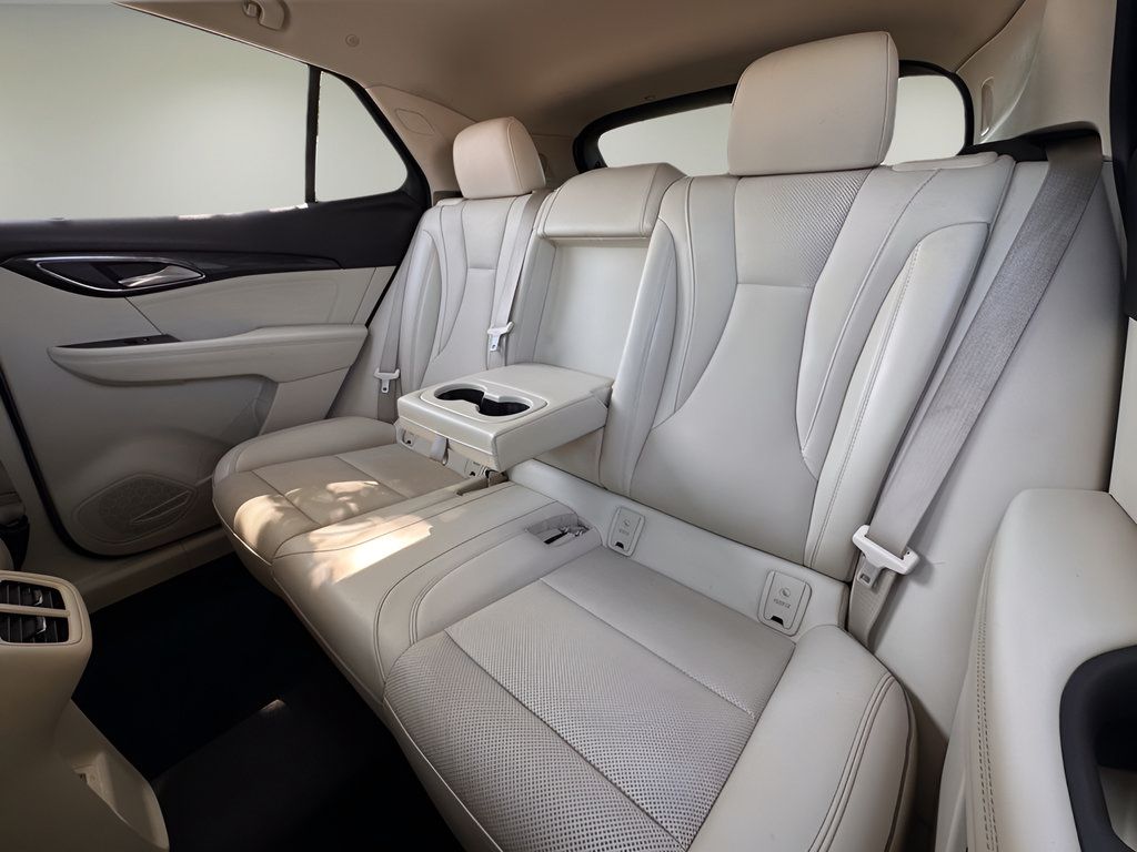Used 2023 Buick Envision Essence FWD image 18