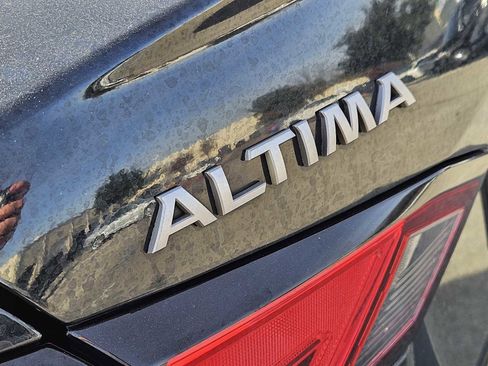 Used 2023 Nissan Altima 2.5 SV image 12