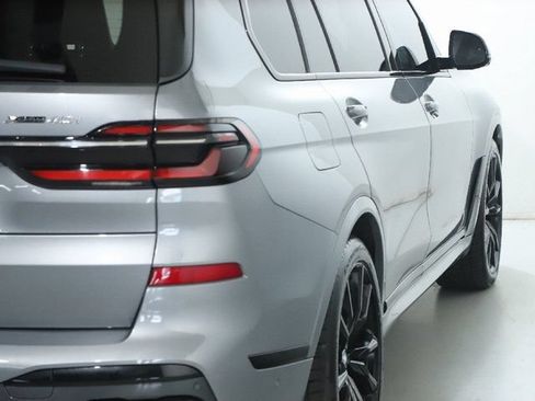 Used 2023 BMW X7 xDrive40i w/ M Sport Package AWD/4WD image 8