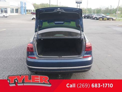 Used 2019 Volkswagen Passat 2.0T Wolfsburg w/ Wheels & Sunroof Package FWD image 16