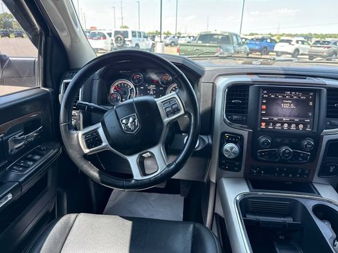 Used 2017 RAM 1500 Laramie w/ Convenience Group AWD/4WD image 13