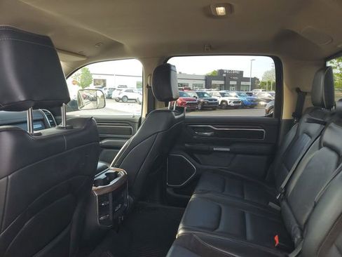 Used 2019 RAM 1500 Laramie AWD/4WD image 9