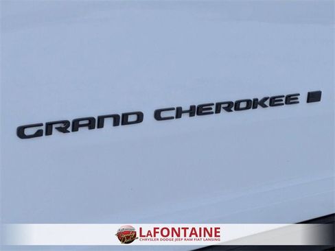Certified 2024 Jeep Grand Cherokee L Laredo image 10