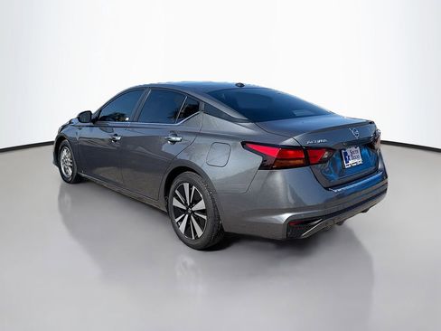 Used 2022 Nissan Altima 2.5 SV FWD image 5