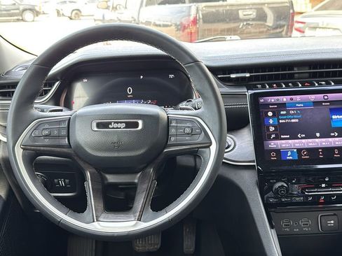 Used 2023 Jeep Grand Cherokee L Limited w/ Black Appearance Package image 21