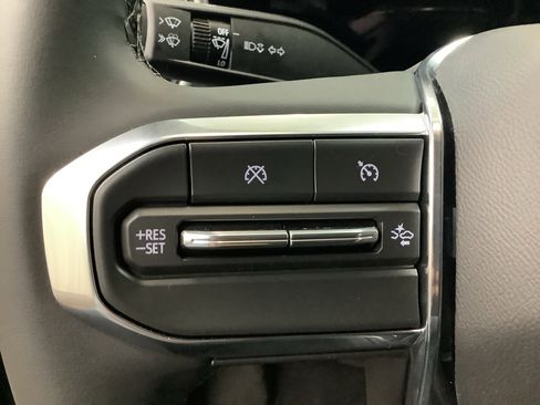 New 2026 GMC Canyon Elevation w/ Convenience Package image 17