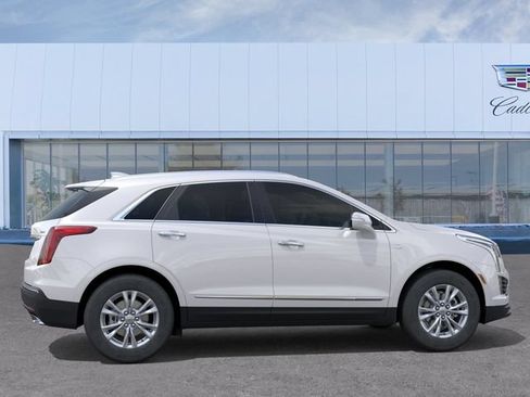 New 2026 Cadillac XT5 Luxury w/ LPO, Floor Liner Package AWD/4WD image 5