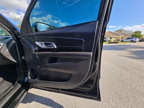 Used 2017 GMC Terrain SLT image 31