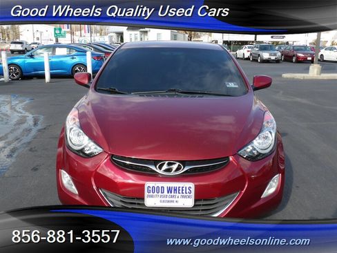 Used 2013 Hyundai Elantra GLS w/ Preferred Pkg image 2