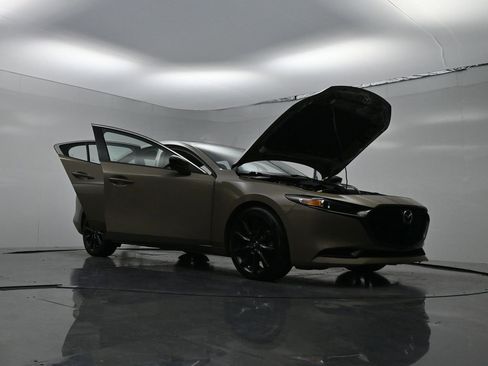 Used 2024 MAZDA MAZDA3 s image 31