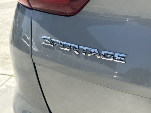 Certified 2021 Kia Sportage LX w/ LX AWD Popular Package image 9
