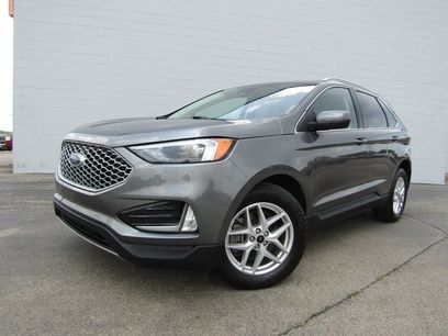 Used 2023 Ford Edge SEL w/ Convenience Package