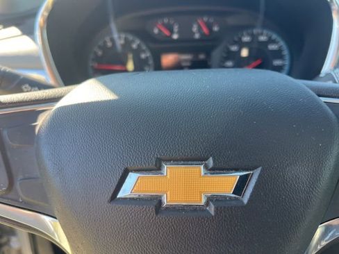 Used 2018 Chevrolet Equinox LT image 33