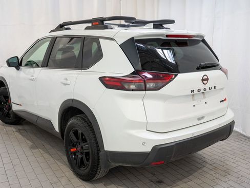 Certified 2025 Nissan Rogue SV image 4