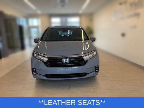 Certified 2024 Honda Odyssey Touring image 8