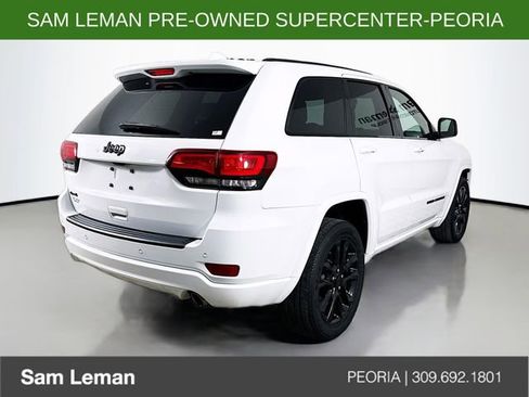 Used 2018 Jeep Grand Cherokee Altitude AWD/4WD image 7
