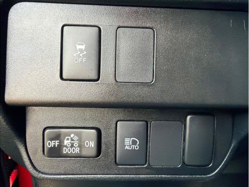 Used 2021 Toyota Tacoma SR AWD/4WD image 26