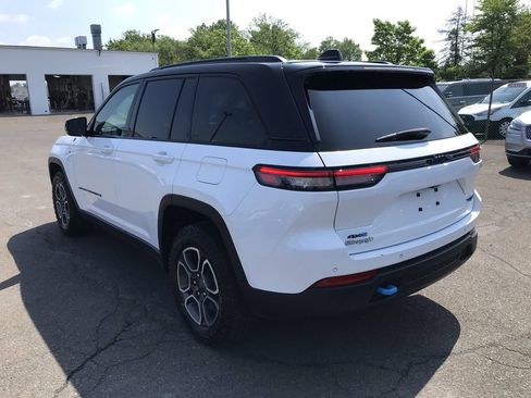 Used 2023 Jeep Grand Cherokee Trailhawk AWD/4WD image 3
