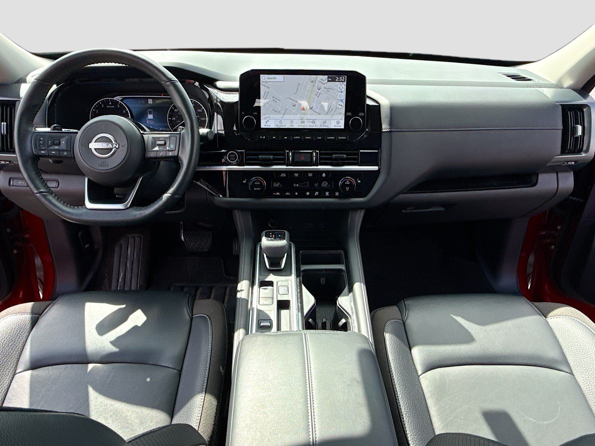 Used 2024 Nissan Pathfinder SL FWD image 3