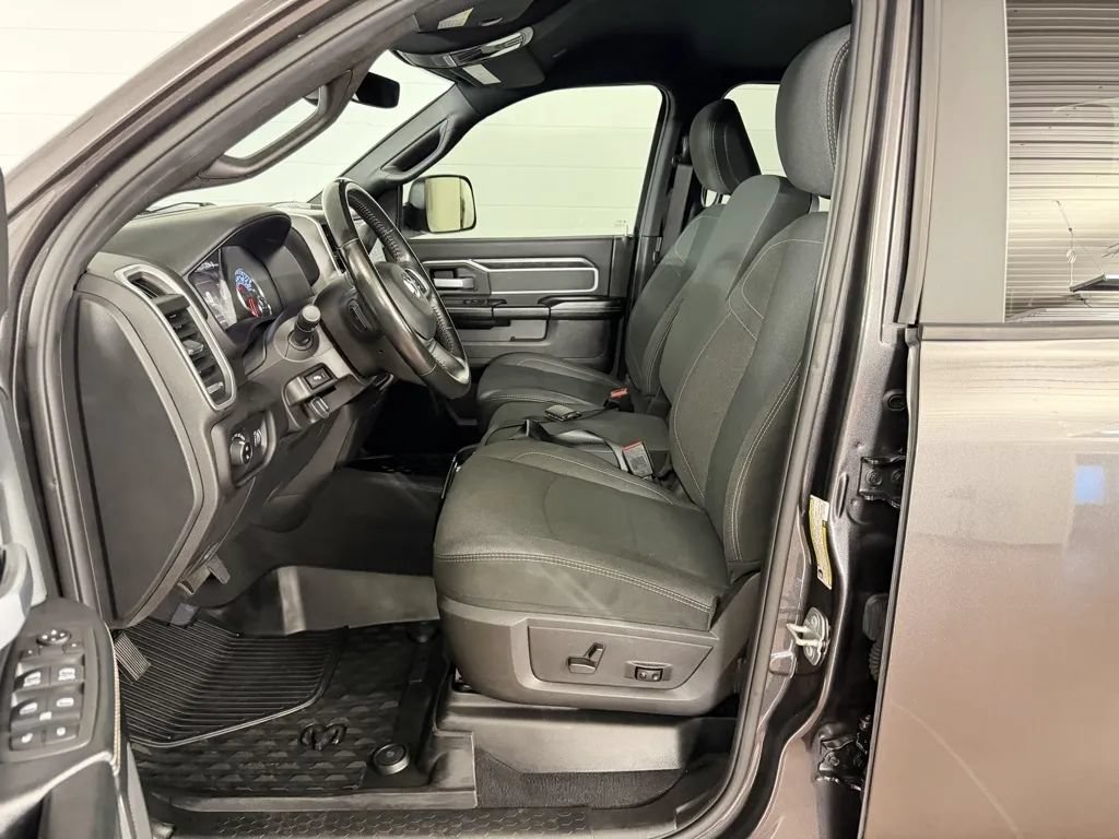 Used 2022 RAM 2500 Big Horn w/ Level C Equiment Group AWD/4WD image 13