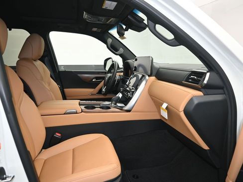 New 2026 Lexus LX 700h Luxury image 11