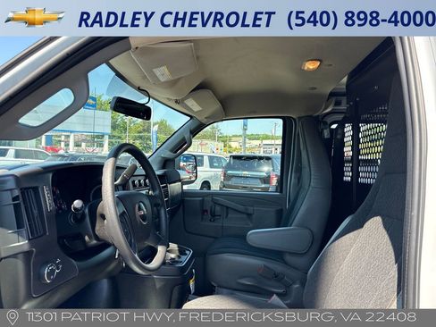 Certified 2024 GMC Savana 2500 w/ Driver Convenience Package RWD image 3