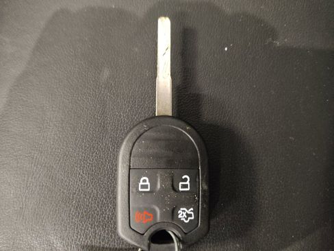 Used 2018 Ford Escape SEL image 32