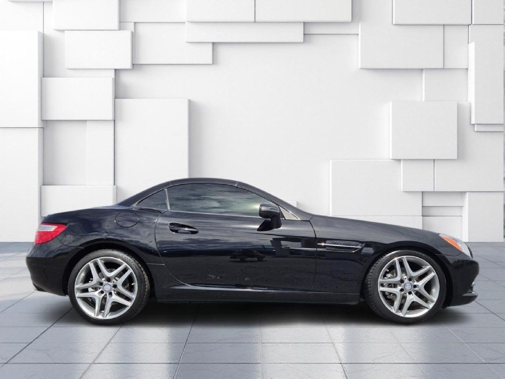 Used 2014 Mercedes-Benz SLK 250 image 4