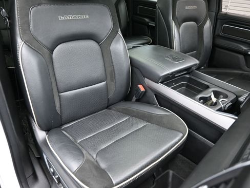 Used 2023 RAM 1500 Laramie AWD/4WD image 40