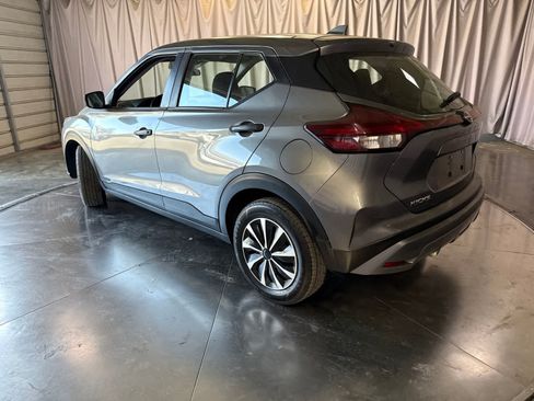 Used 2023 Nissan Kicks S FWD image 7