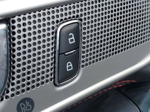 Used 2022 Ford Explorer ST-Line w/ Class IV Trailer Tow Package image 23