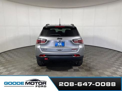 Used 2020 Jeep Compass Trailhawk image 6