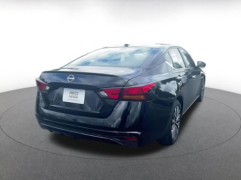 Used 2025 Nissan Altima 2.5 SV image 14