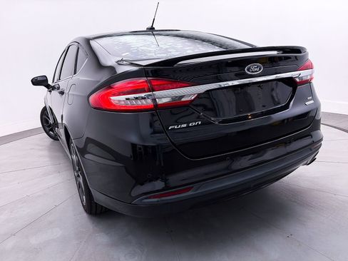 Used 2018 Ford Fusion SE w/ Equipment Group 201A image 6