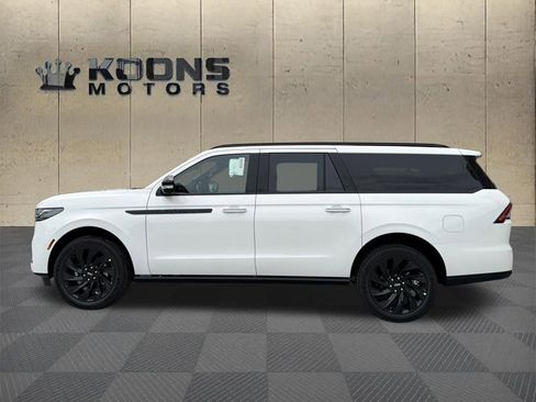 New 2026 Lincoln Navigator L Reserve AWD/4WD image 4
