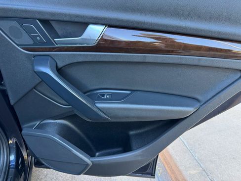 Used 2019 Audi Q5 2.0T Premium AWD/4WD image 30