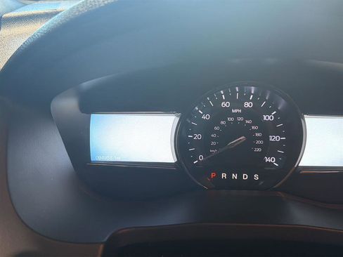 Used 2017 Ford Explorer Limited FWD image 9