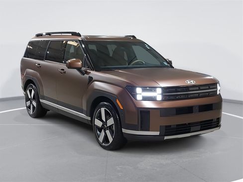 Used 2025 Hyundai Santa Fe Limited image 2