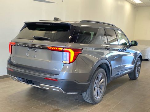 New 2026 Ford Explorer Active w/ Active Comfort Package AWD/4WD image 8