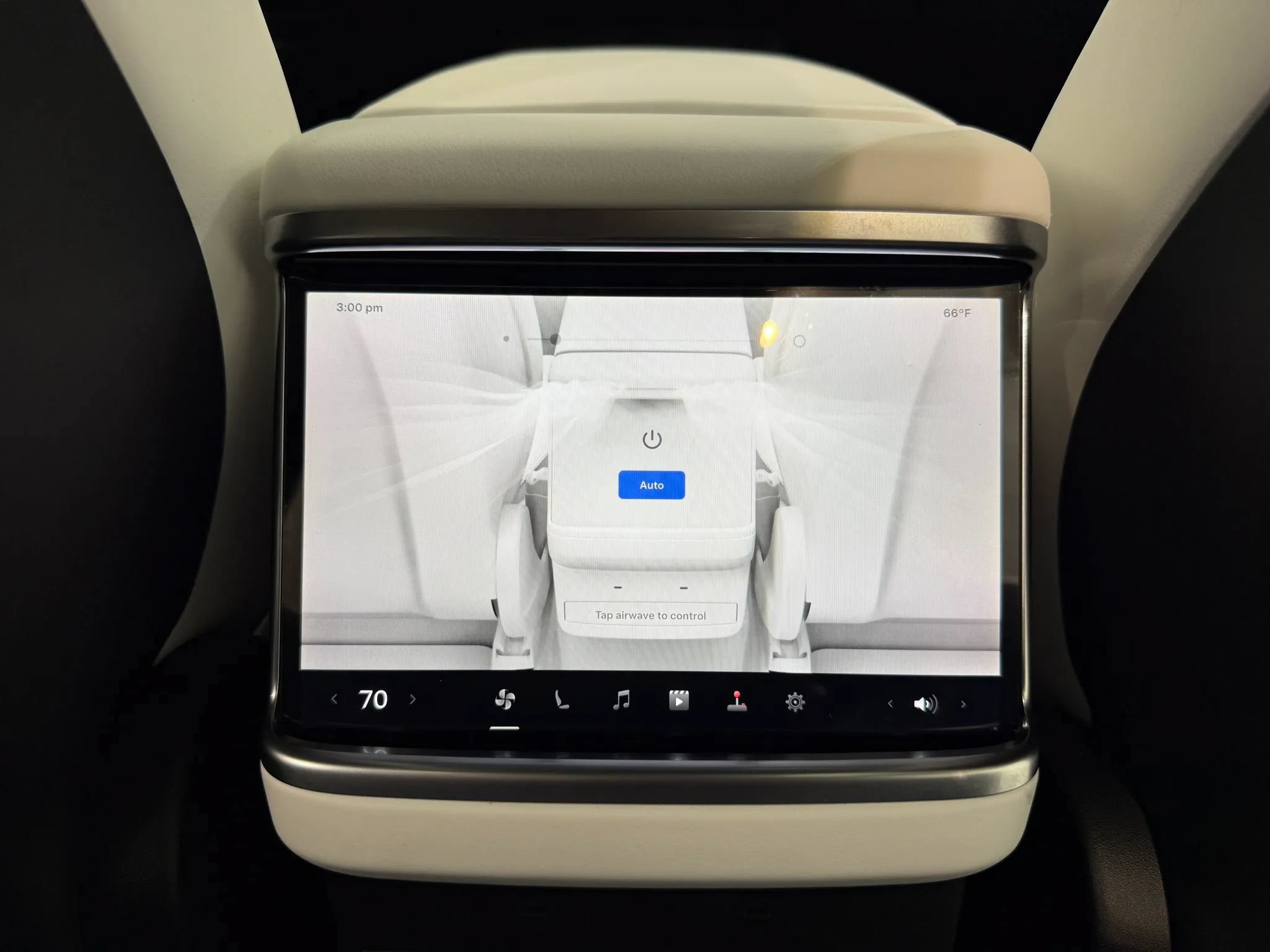 Used 2024 Tesla Model X AWD/4WD image 19