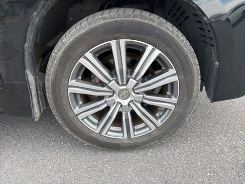 Used 2016 Lexus LX 570 4WD w/ Luxury Package image 11