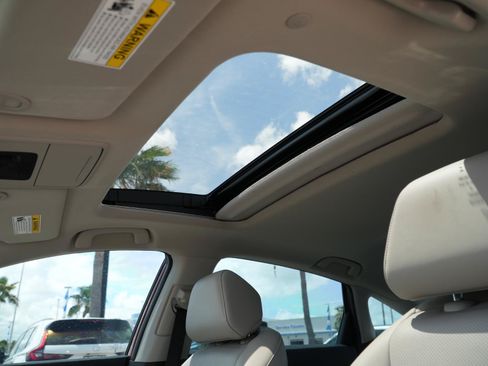 Used 2023 Honda Accord Touring image 17