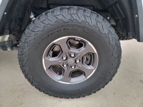 Used 2022 Jeep Gladiator Rubicon w/ LED Lighting Group AWD/4WD image 30