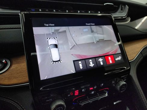 Used 2022 Jeep Grand Cherokee Summit image 21