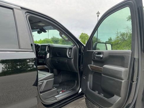 Used 2020 Chevrolet Silverado 1500 LT Trail Boss AWD/4WD image 17