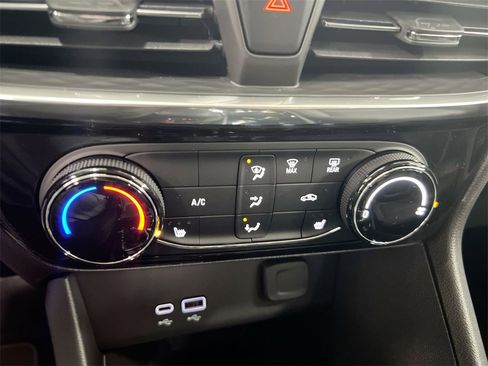 Used 2024 Buick Encore GX Sport Touring w/ Comfort Package image 15