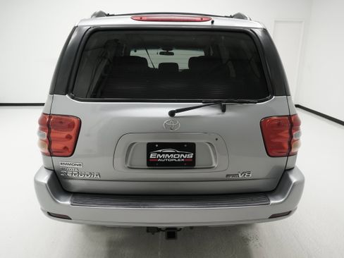 Used 2004 Toyota Sequoia SR5 RWD image 5
