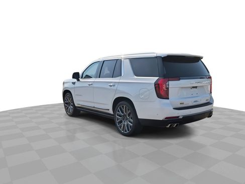 Certified 2025 GMC Yukon Denali Ultimate AWD/4WD image 6