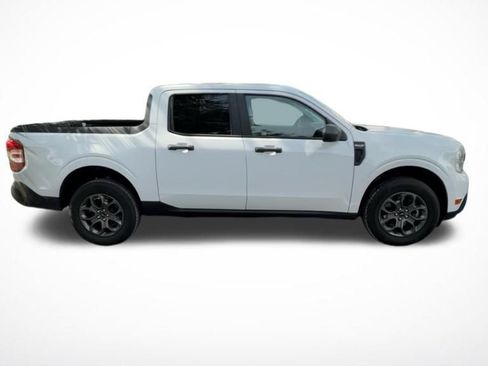 Used 2023 Ford Maverick XLT FWD image 2