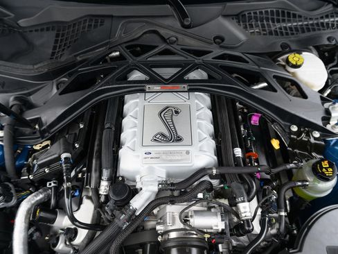 Used 2020 Ford Mustang Shelby GT500 w/ Technology Package image 16